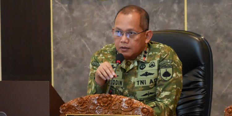 Pangdam IV/Diponegoro Ikuti Rapat Daring Evaluasi Percepatan Pembangunan KDKMP Bersama Wakil Panglima TNI