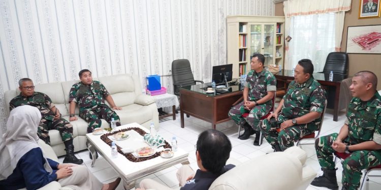 Optimalkan Tata Kelola Pelayanan Medis, Kasdam IV/Diponegoro Pimpin Rapat Dewas RST Bhakti Wira Tamtama