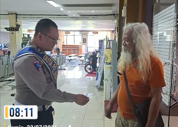 Mengurus STNK Kini Lebih Praktis! Duta Pelayanan Ditlantas Polda Jateng Hadir Memberikan Pendampingan yang Ramah, Cepat, dan Mudah Dipahami di Samsat Semarang 2