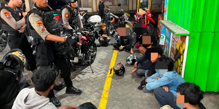 Tim Sparta Polresta Surakarta Gagalkan Aksi Tawuran, 12 Remaja Berhasil Diamankan