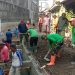 Anggota Satgas TMMD, Ormas, Linmas & Masyarakat Tancap Gas Kerjakan Pembongkaran Begesteng dan Pemerataan Tanah
