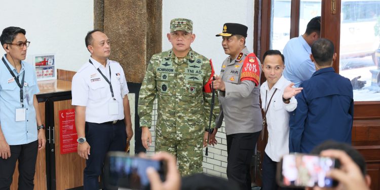 Pangdam IV/Diponegoro Pimpin PAM VVIP Kunjungan Presiden RI Resmikan Revitalisasi Cagar Budaya Stasiun Semarang Tawang