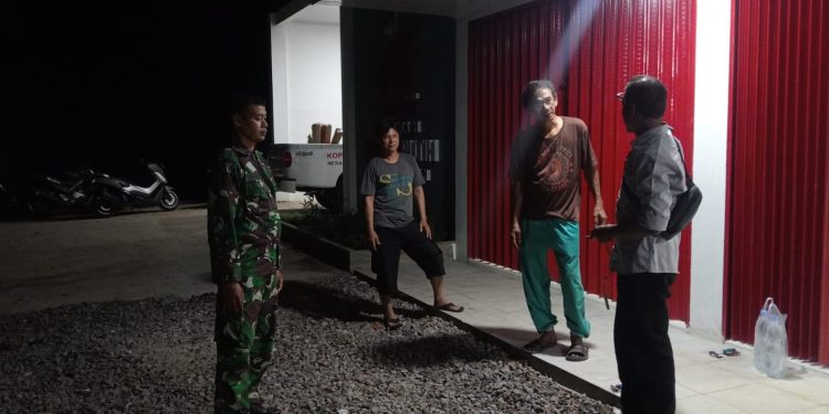 Patroli Malam Selogiri: TNI Cek KDKMP dan Titik Keramaian, Pastikan Wilayah Tetap Aman