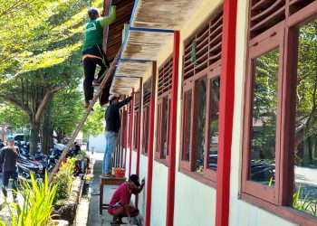 Dukung Peningkatan Mutu Pendidikan, Babinsa Nogosari Monitor Revitalisasi SMK Negeri I