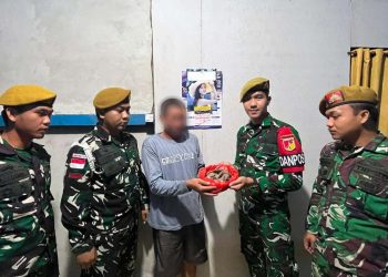Pendekatan Humanis Satgas Pamtas RI-Malaysia Yonarmed19/Bogani Berbuah Hasil, Warga Perbatasan Sukarela Serahkan 1 Kg Sisik Trenggiling