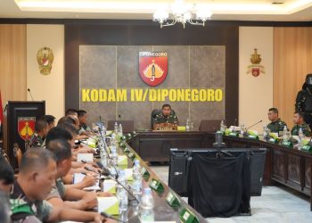 Kasdam IV/Diponegoro Terima Paparan Kesiapan Evaluasi Progjagar dan Rangkaian HUT RI, TNI, serta Kodam
