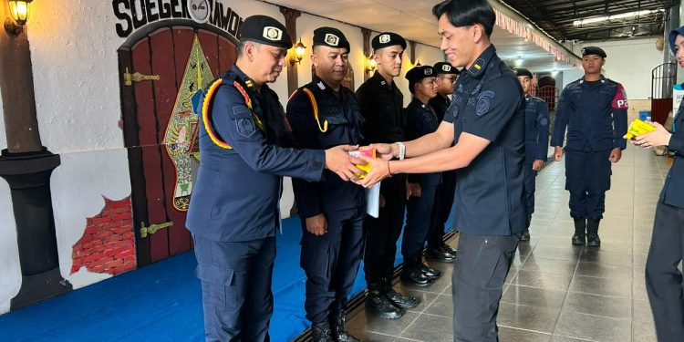 Rutan Salatiga Bagikan Vitamin untuk Jaga Kebugaran Petugas