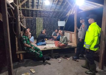 Babinsa Jatisrono Aktif Patroli Malam Hari, Wujudkan Keamanan dan Ketertiban Wilayah