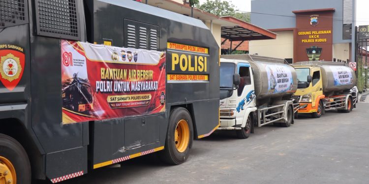 Polres Kudus Salurkan 24 Ribu Liter Air Bersih untuk Warga Glagahwaru