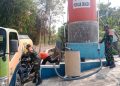 Kekeringan Melanda Srawung, Babinsa dan BPBD Droping 8.000 Liter Air Bersih
