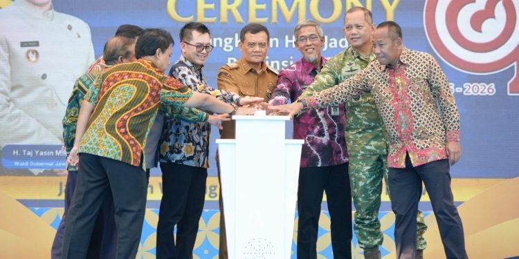 Pangdam IV/Diponegoro Hadiri Peringatan Hari Jadi ke-81 Provinsi Jawa Tengah, Perkuat Sinergi “Gumregut Nyawiji”