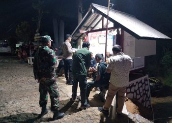 Babinsa Karangtengah Patroli Malam Tingkatkan Pengawasan Guna Cegah Gangguan Kamtibmas