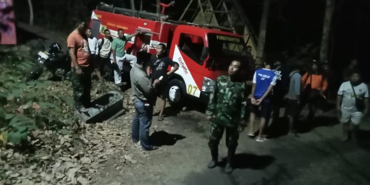Kobaran Api Hanguskan Lahan di Gunung Gandul, Regu Pemadam Kodim 0728/Wonogiri Bergerak Cepat