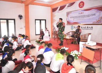 Satgas Pamtas Yonarmed 19/Bogani Berikan Materi Wawasan Kebangsaan, Tanamkan Semangat Nasionalisme kepada Mahasiswa STKIP Entikong