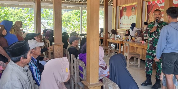 Di Kismantoro TNI Sosialisasikan Bahaya Judi Online dan Narkoba kepada Remaja