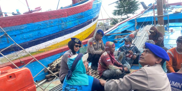 Polisi Pati Perkuat Sabuk Kamtibmas Pesisir di Dermaga Bendar Juwana