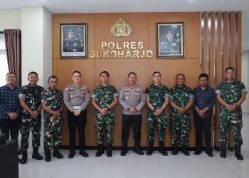 Perkuat Sinergitas TNI-Polri, Danyonif TP 449/SH Kunjungi Polres Sukoharjo