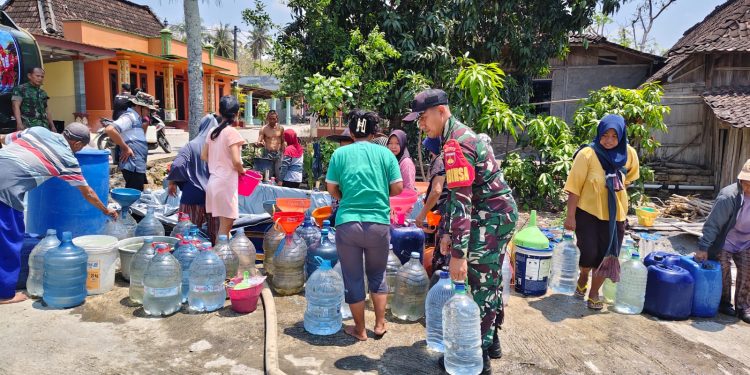 Empat Hari “Berpuasa” Air, Warga Bogor Bojong Akhirnya Bernapas Lega Berkat Bantuan Kodim Boyolali