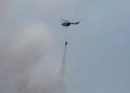 Helikopter Polri Water Bombing Kebakaran TPA Putri Cempo, 234 Ribu Liter Air Diguyurkan