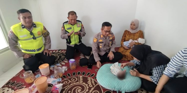 Bayi Laki-laki Ditemukan Hidup di Kebun Pisang Tepi Jalan di Jati Kudus, Polisi Lakukan Penyelidikan