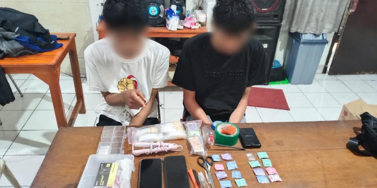 Dit Resnarkoba Polda Jateng Ungkap Peredaran Sabu Modus “Alamat Web”, Dua Pengedar Diamankan dan 16 Paket Disita