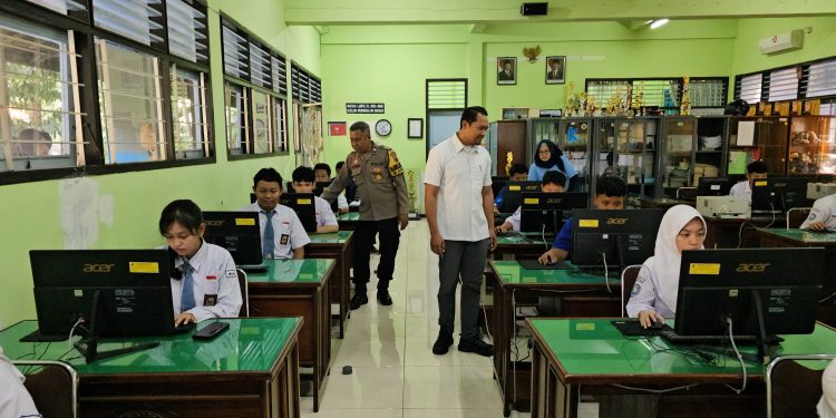 Polrestabes Semarang Gelar Pelatihan AI Bagi Pelajar SMK