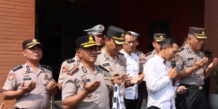 Kemarau Bikin Warga Kesulitan Air, Polresta Pati Salurkan 72 Ribu Liter Air Bersih