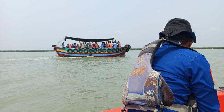 Polisi Pati Turun ke Laut, Kawal 50 Siswa Belajar Jadi Nelayan