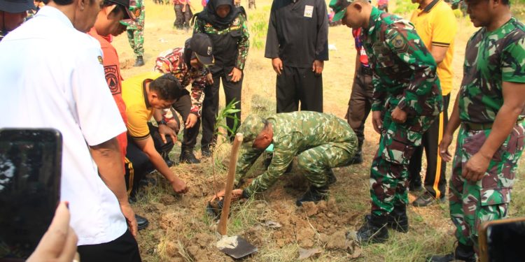 Jelang Hut TNI dan Kodam IV/Diponegoro, Kodim Sragen gelar Aksi Penanaman Sejuta pohon