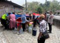 Kemarau Panjang, Polisi Pati Bantu 24 Ribu Liter Air Bersih ke Warga Kletek