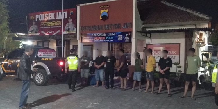 Respon Cepat Aduan Warga, Polsek Jati Bongkar Judi Dadu Digital di Pos Kamling