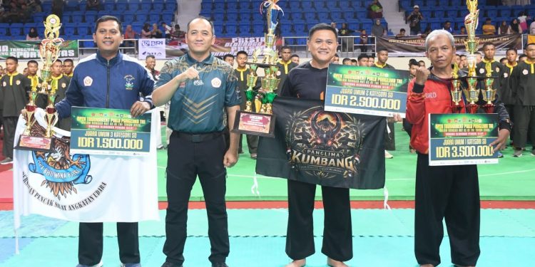 Pangdam IV/Diponegoro Tutup Open Tournament Pencak Silat Piala Panglima TNI 2026