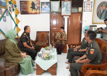 Pangdam IV/Diponegoro Ziarah ke Makam Pangeran Diponegoro di Makassar