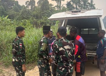 Wujud Kepedulian TNI, Satgas Pamtas RI-PNG Kewilayahan Yonif 147/KGJ Bantu Pemakaman Masyarakat Distrik Yamor