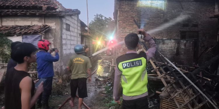 Kebakaran Rumah di Dukuhtengah, Polisi Lakukan Olah dan Cek TKP
