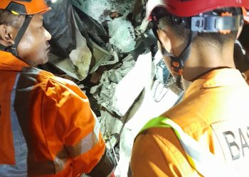 Dua Penumpang Hiace Terjepit dalam Kecelakaan di Tol Pemalang KM 306, Dievakuasi Tim SAR