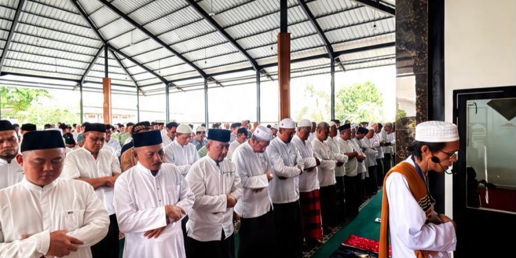 Mohon Turun Hujan, Lapas Semarang Laksanakan Shalat Istisqa’ dan Doa Bersama