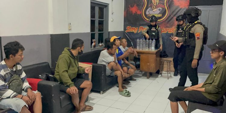 Usai Pesta Miras, 5 Warga Banjarsari Diamankan Tim Sparta Polresta Surakarta