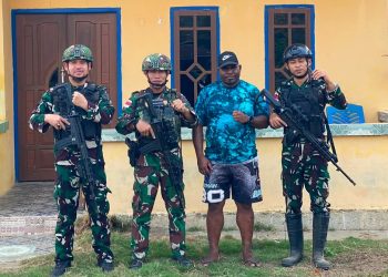 Satgas Pamtas RI-PNG Yonif 147/KGJ Mempererat Silaturahmi Kunjungi Kepala Distrik Mayerga