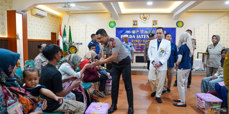 Kapolda Jateng Hadir untuk Pasien CTEV di Karanganyar, Pastikan Anak dan Orang Tua Tak Berjuang Sendiri