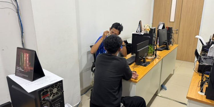 Tim Sparta Polresta Surakarta Amankan 3 Oknum Suporter Persis Solo Bawa Ciu hingga Miras Kemasan